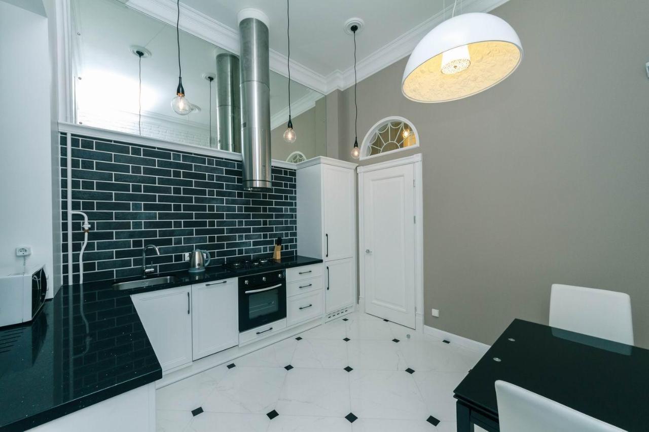 Luxury Beatiful Apartment On Pyshkinska Street Київ Екстер'єр фото