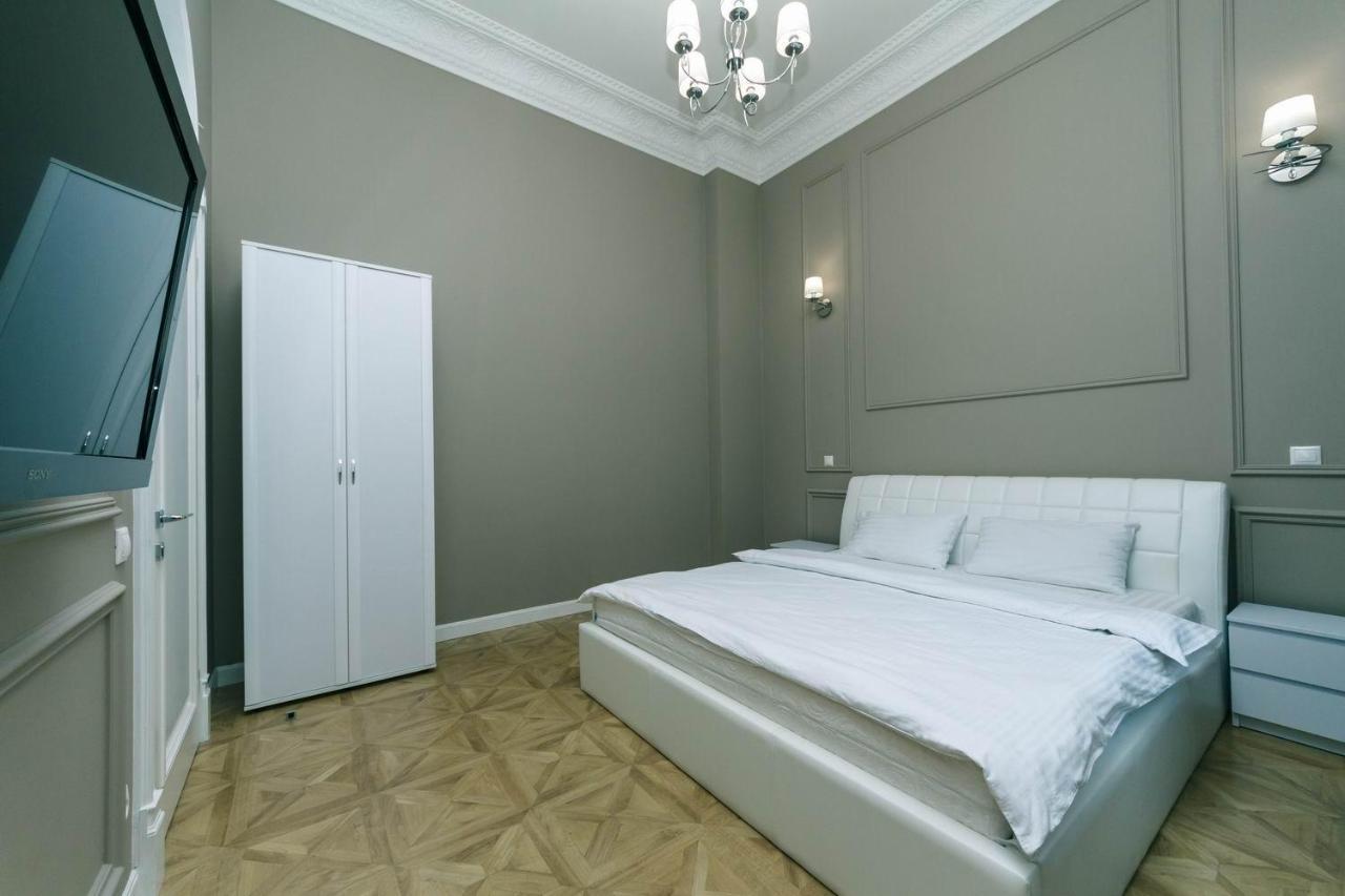 Luxury Beatiful Apartment On Pyshkinska Street Київ Екстер'єр фото