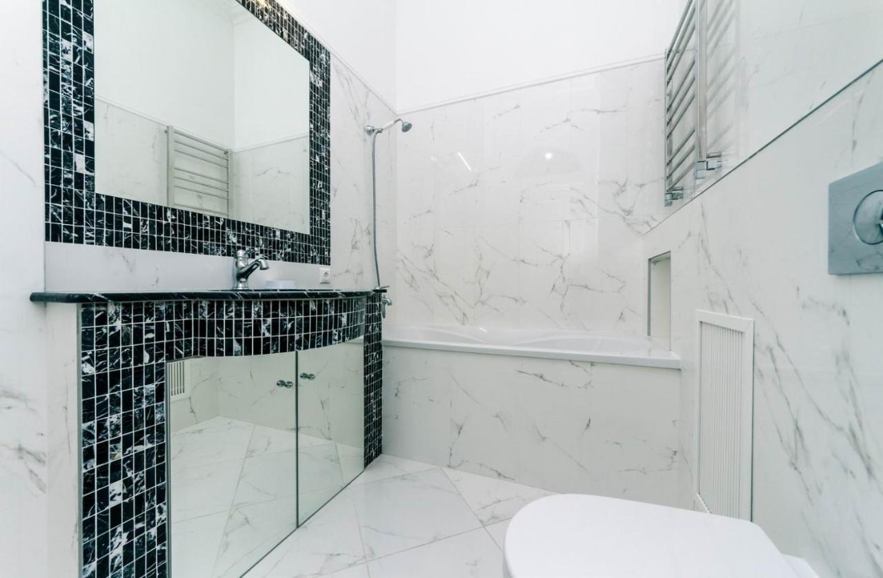 Luxury Beatiful Apartment On Pyshkinska Street Київ Екстер'єр фото