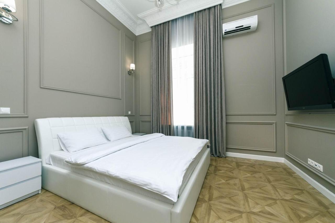 Luxury Beatiful Apartment On Pyshkinska Street Київ Екстер'єр фото