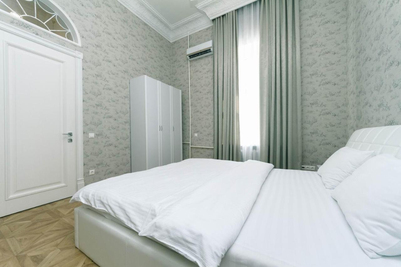 Luxury Beatiful Apartment On Pyshkinska Street Київ Екстер'єр фото